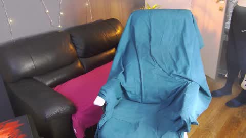 Snapshot of just_gay_ chatting on 02-17-25, 02:04 just_gay_ online show from 02-17-25, 02:04