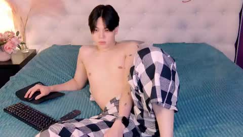 Snapshot of just_gay_ chatting on 03-01-25, 01:18 just_gay_ online show from 03-01-25, 01:18
