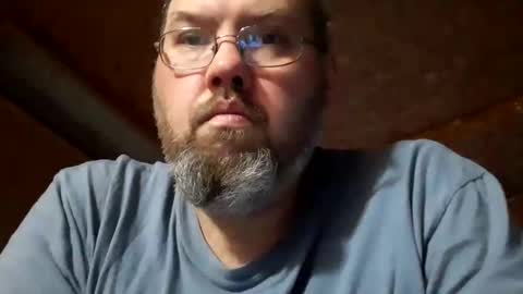 Snapshot of just_hangin_around chatting on 09-22-25, 03:47 just_hangin_around online show from 09-22-25, 03:47