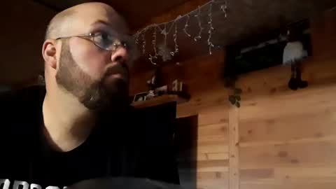 Snapshot of just_hangin_around chatting on 09-23-25, 06:00 just_hangin_around online show from 09-23-25, 06:00