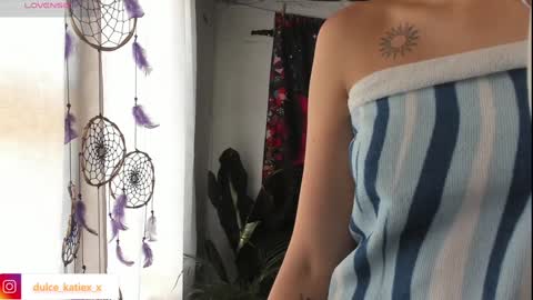 Snapshot of just_katiex chatting on 01-12-25, 07:53 Sofia online show from 01-12-25, 07:53