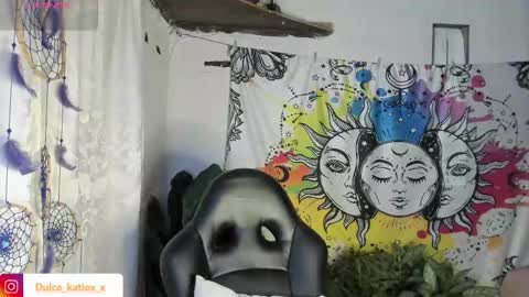 Snapshot of just_katiex chatting on 02-11-25, 10:37 Sofia online show from 02-11-25, 10:37