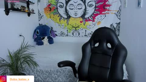 Sofia online show from 11-27-25, 01:35