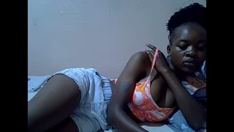 Snapshot of just_nuru chatting on 02-14-25, 01:18 just_nuru online show from 02-14-25, 01:18