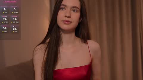 Snapshot of justbarbie_new_ chatting on 02-11-25, 09:35 Katarina online show from 02-11-25, 09:35