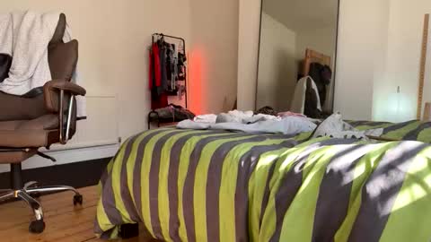 Billie  B  William online show from 04-24-26, 09:01