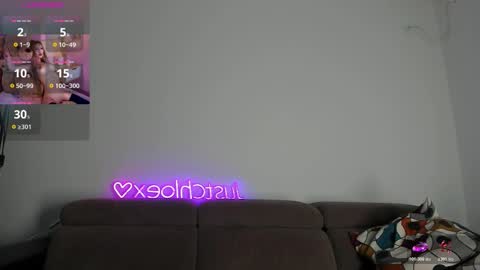 Snapshot of justchloex chatting on 10-17-25, 06:05 Chloe online show from 10-17-25, 06:05