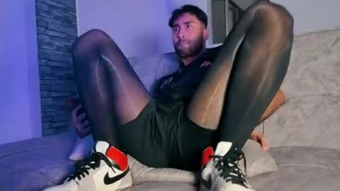 Snapshot of justdavid_ chatting on 06-11-26, 11:58 David online show from 06-11-26, 11:58