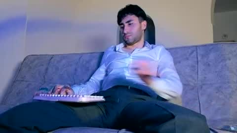 Snapshot of justdavid_ chatting on 07-22-26, 03:42 David online show from 07-22-26, 03:42