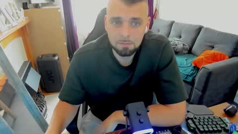 Snapshot of justforfunchriss chatting on 10-30-25, 10:27 justforfunchriss online show from 10-30-25, 10:27