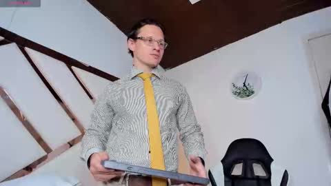 Justin  online show from 01-10-26, 03:19