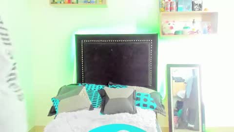 Justine online show from 11-11-25, 12:27