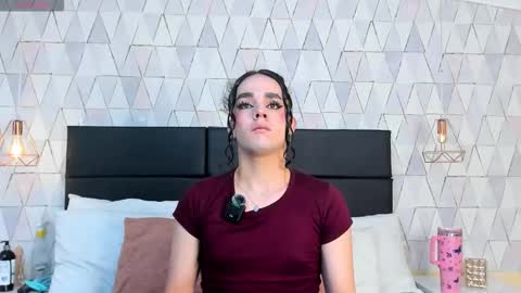 Justine online show from 11-28-25, 03:31