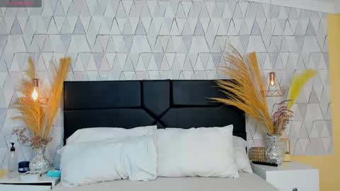 Justine online show from 03-26-26, 05:02