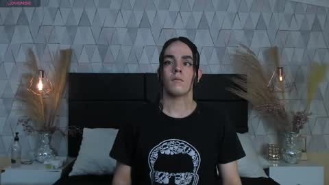 Justine online show from 03-29-26, 04:01