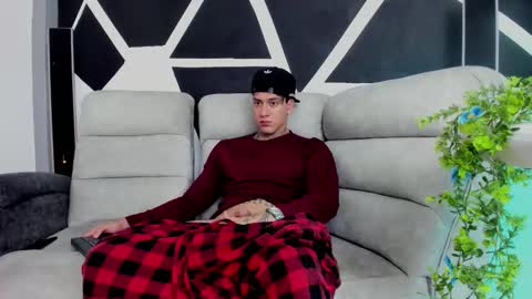 justinfuller_31 online show from 11-06-25, 11:15