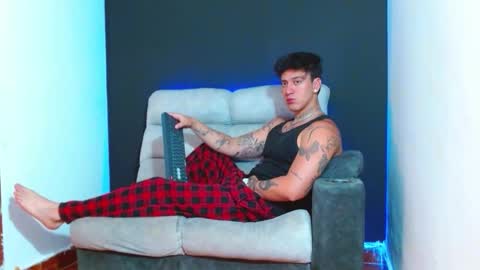 justinfuller_31 online show from 01-12-26, 05:40