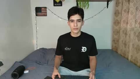 Snapshot of justinsinner1 chatting on 02-15-25, 10:21 justinsinner1 online show from 02-15-25, 10:21