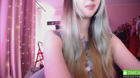 Snapshot of justmeowgirl chatting on 05-20-26, 06:08 justmeowgirl online show from 05-20-26, 06:08