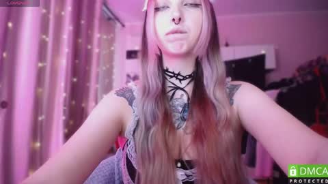 Snapshot of justmeowgirl chatting on 05-30-26, 06:32 justmeowgirl online show from 05-30-26, 06:32