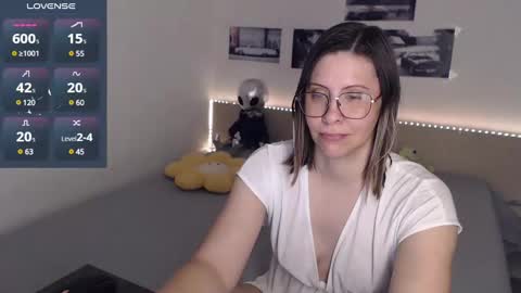 Julie online show from 01-29-25, 05:09