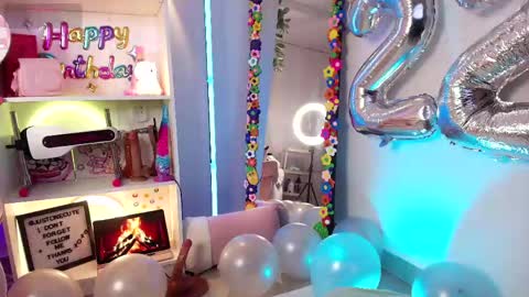 Emy online show from 05-08-26, 03:01