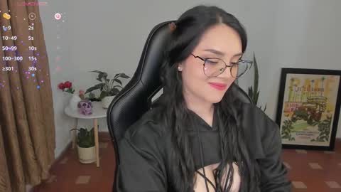 Snapshot of jxssicax chatting on 10-17-25, 01:42 jxssicax online show from 10-17-25, 01:42