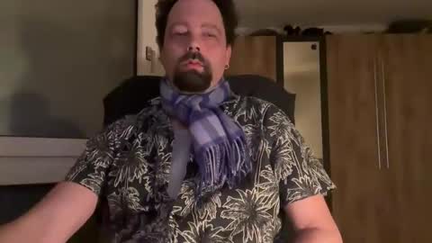 niceoregano online show from 12-15-25, 05:01