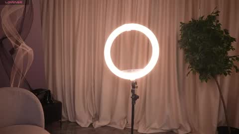 Amely online show from 04-26-26, 04:43