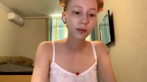 Mia 1st day here online show from 07-19-26, 12:09