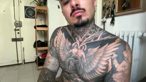 Snapshot of kadmontattoo chatting on 06-06-26, 08:52 kadmontattoo online show from 06-06-26, 08:52