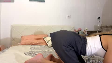 Hi my name is Senia online show from 09-25-25, 12:09