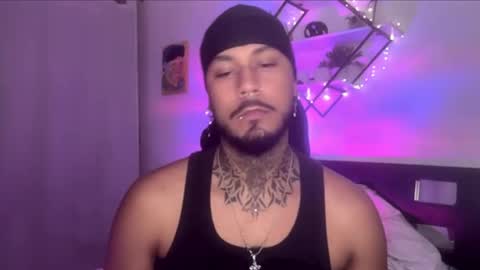 Snapshot of kaelsantos chatting on 10-01-25, 12:33 online show from 10-01-25, 12:33