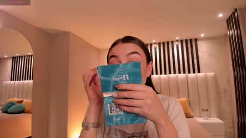 Kaia Ferreira online show from 02-24-26, 04:38