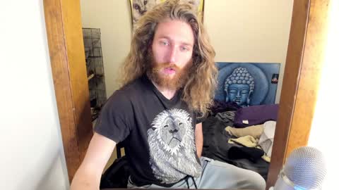 Snapshot of kaiku77 chatting on 12-19-24, 02:56 Kaiku77 online show from 12-19-24, 02:56