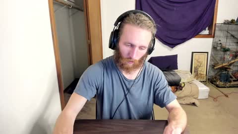 Snapshot of kaiku77 chatting on 12-29-24, 07:39 Kaiku77 online show from 12-29-24, 07:39