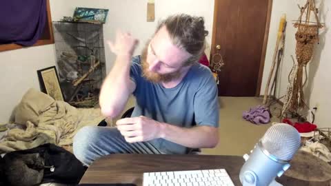 Snapshot of kaiku77 chatting on 01-03-25, 04:11 Kaiku77 online show from 01-03-25, 04:11