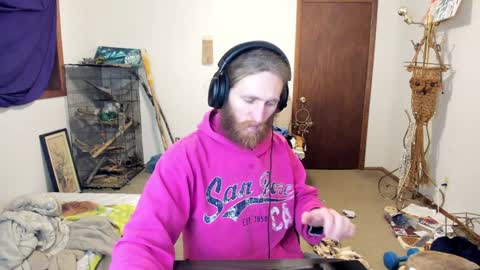 Snapshot of kaiku77 chatting on 01-11-25, 10:29 Kaiku77 online show from 01-11-25, 10:29