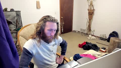 Snapshot of kaiku77 chatting on 01-21-25, 05:27 Kaiku77 online show from 01-21-25, 05:27