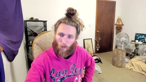 Snapshot of kaiku77 chatting on 01-23-25, 03:37 Kaiku77 online show from 01-23-25, 03:37