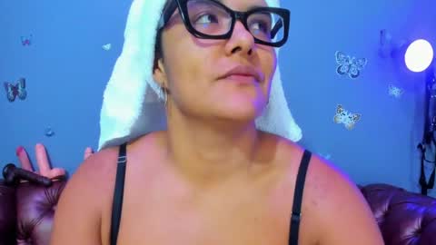 kaira_mosse_ online show from 04-30-26, 12:00