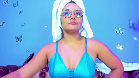kaira_mosse_ online show from 05-21-26, 11:17