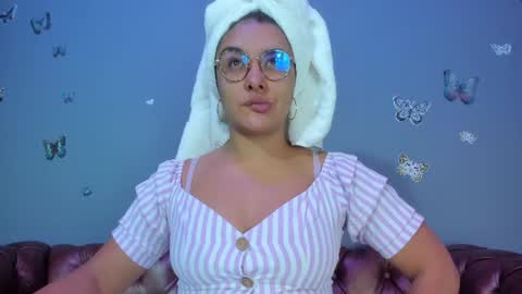kaira_mosse_ online show from 07-14-26, 12:00