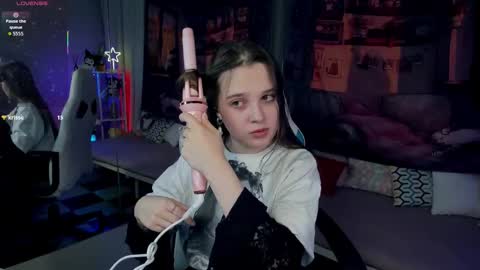 Kaisa online show from 12-20-25, 05:53