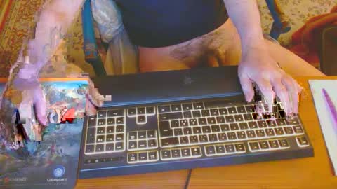 Snapshot of kaiuty chatting on 12-30-24, 01:58 Leon online show from 12-30-24, 01:58