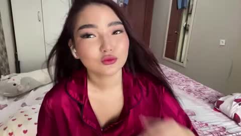 Snapshot of kalalinet chatting on 07-16-26, 01:17 Sakura online show from 07-16-26, 01:17