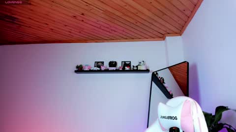 Kali Ka Please help me with your thumbs up its important   dont forget my birthday on October 26 online show from 04-05-26, 08:17