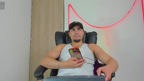Snapshot of kalivan_voinesscu chatting on 06-18-26, 06:13 K A L I online show from 06-18-26, 06:13