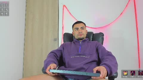 Snapshot of kalivan_voinesscu chatting on 06-19-26, 07:34 K A L I online show from 06-19-26, 07:34