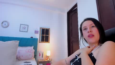 Kamilalopez online show from 07-10-26, 09:39